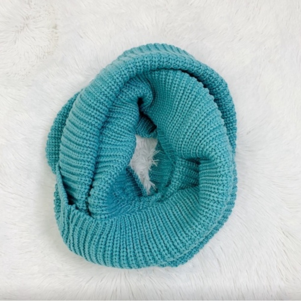 🚨Stitch Fix Octavia Alexa Rib Knit Infinity Scarf - Picture 7 of 8